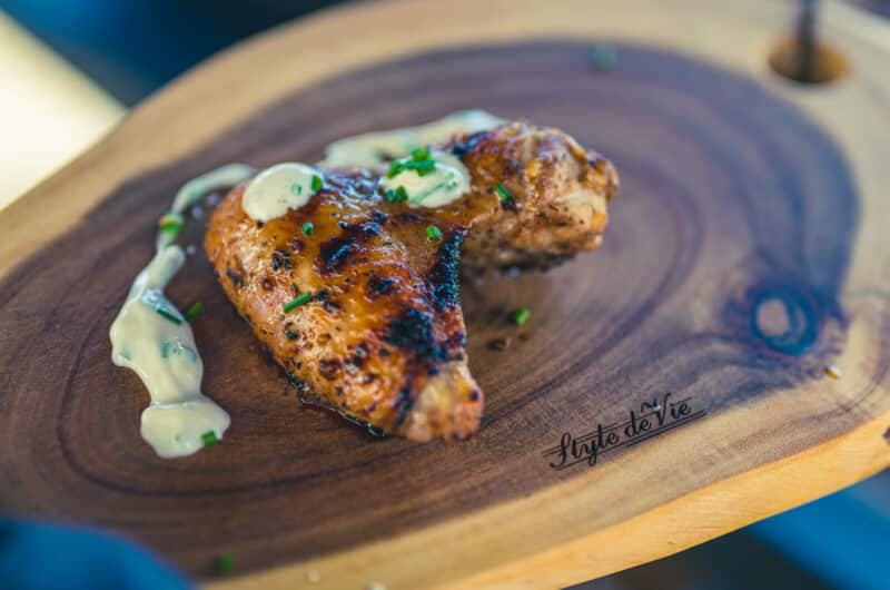 Jerk Chicken Wings mit Joghurt-Knoblauch-Dip