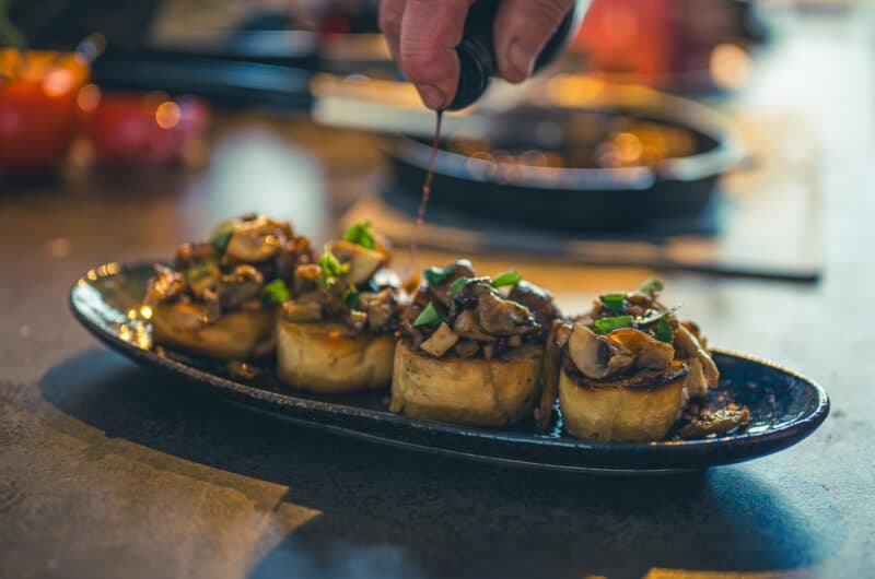 Gegrillte Pilz-Bruschetta