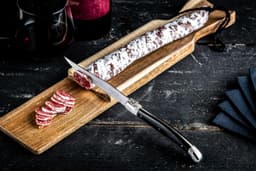 Wurstbrett Akazie mit schwarzem Messer