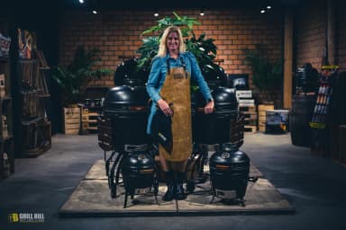 Fleur Wouterse im Showroom