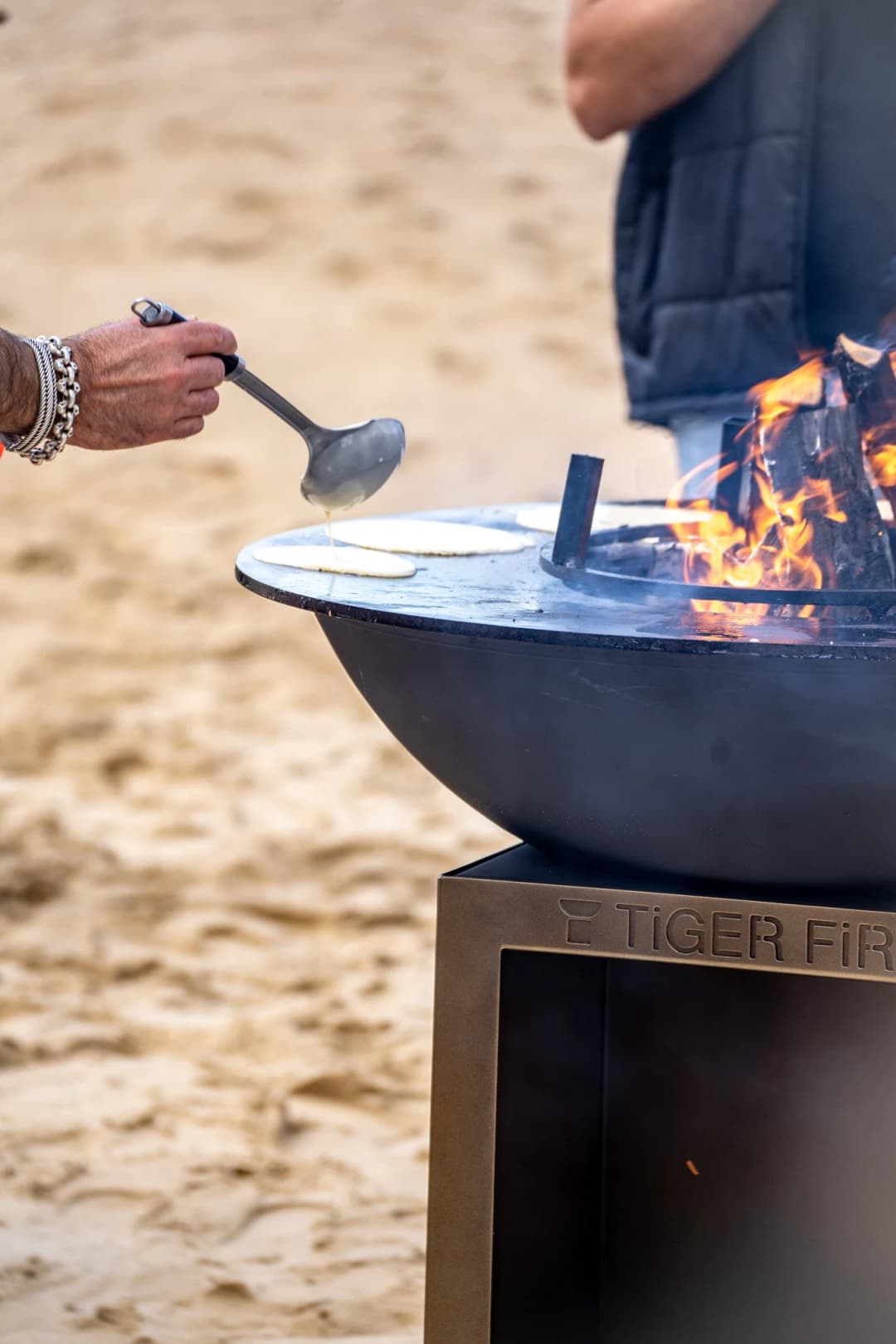 Plancha BBQ, 88 Storage Bronze & Black - Tiger Fire