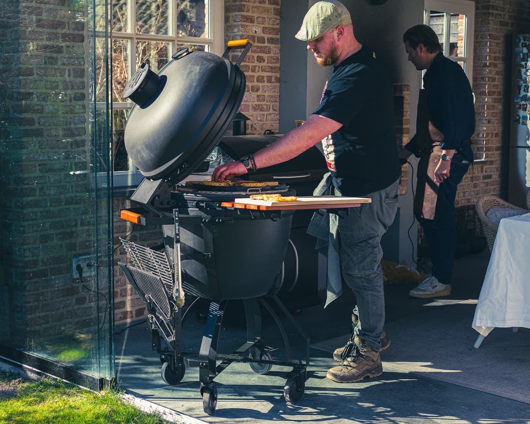 XL Kamado BBQ 23.5", Grill Bill Pro III